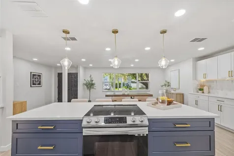 1905 Oro Court Clearwater FL 33764