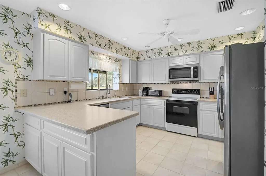 4360 Presidential Avenue Circle E Bradenton FL 34203