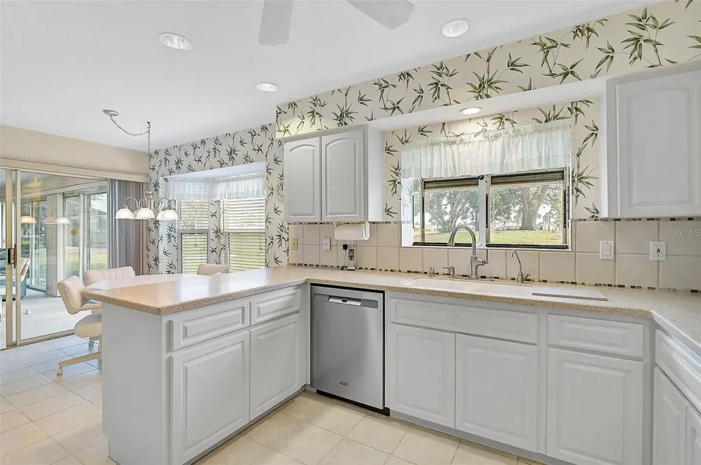 4360 Presidential Avenue Circle E Bradenton FL 34203