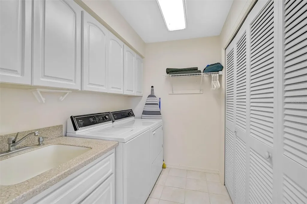 4360 Presidential Avenue Circle E Bradenton FL 34203
