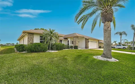 4360 Presidential Avenue Circle E Bradenton FL 34203
