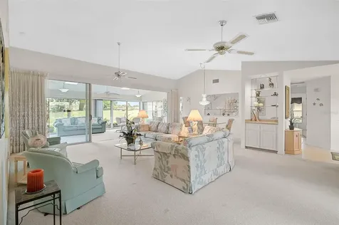 4360 Presidential Avenue Circle E Bradenton FL 34203