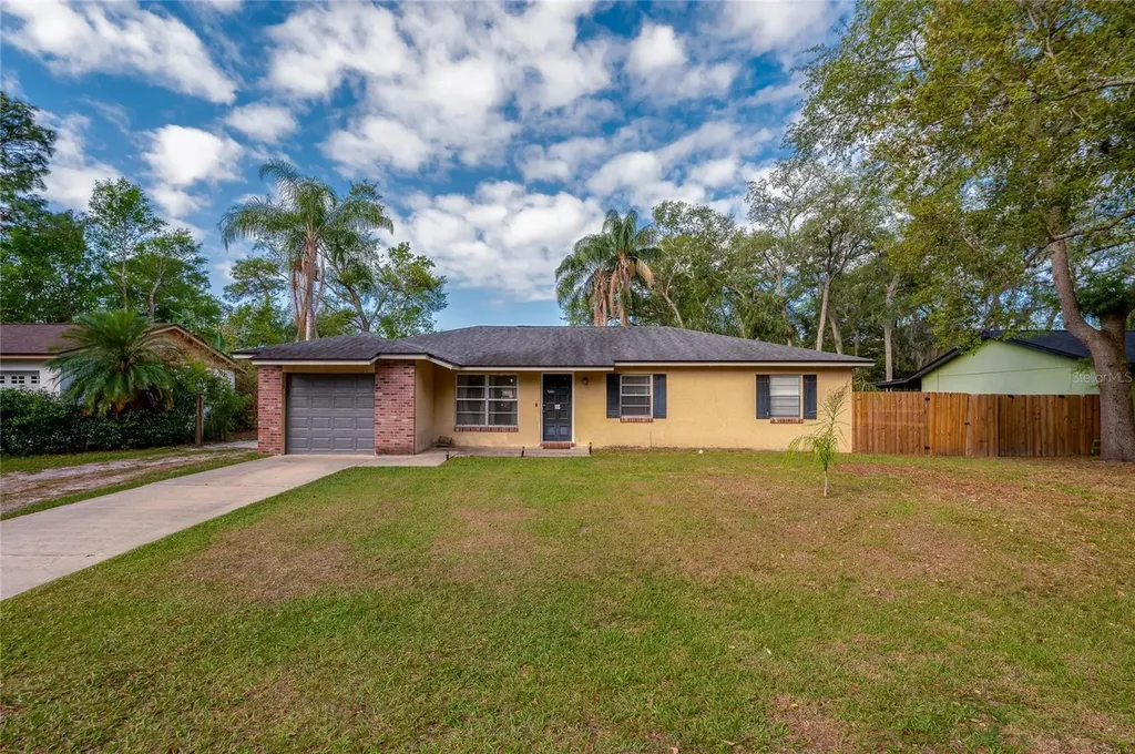 105 Laguna Court Sanford FL 32773
