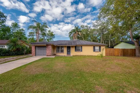 105 Laguna Court Sanford FL 32773