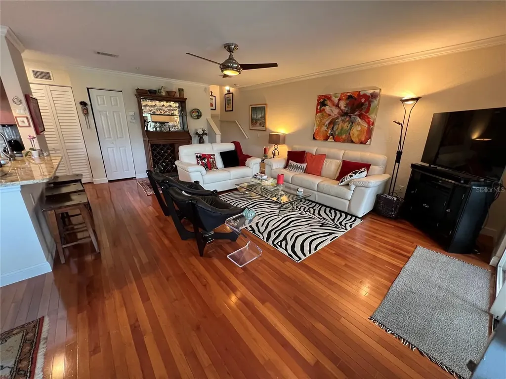 850 S Tamiami Trail Sarasota FL 34236