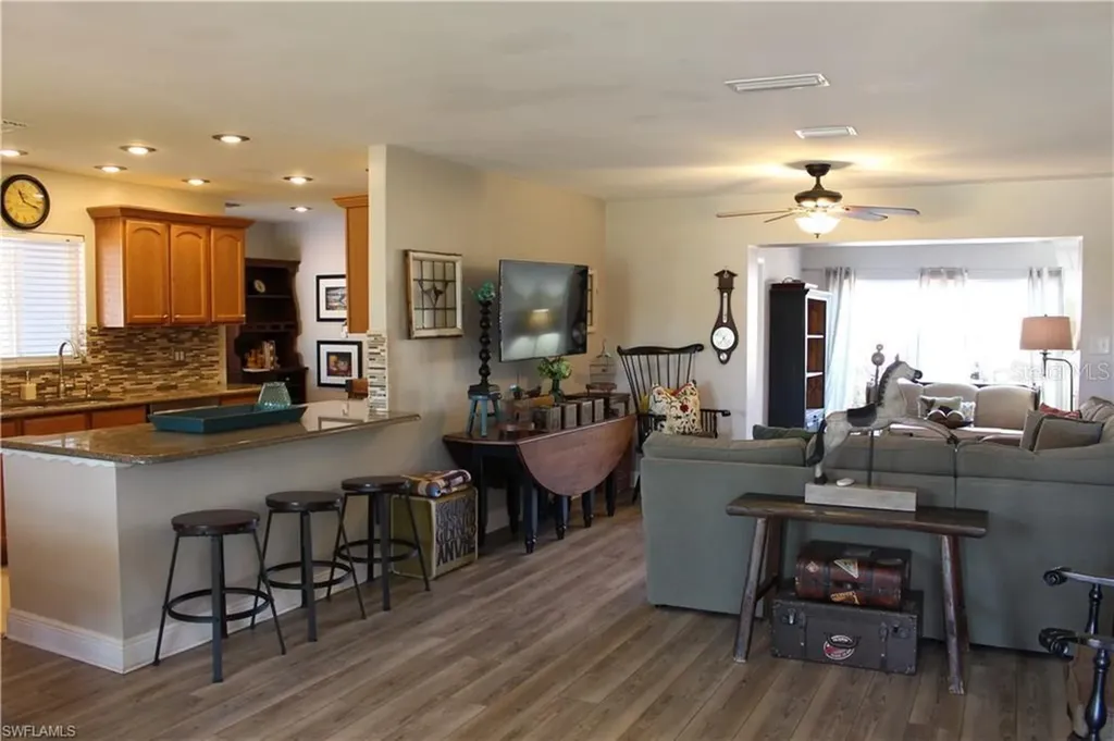 1605 Oakley Avenue Fort Myers FL 33901