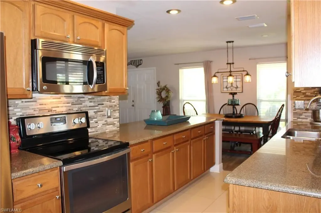 1605 Oakley Avenue Fort Myers FL 33901