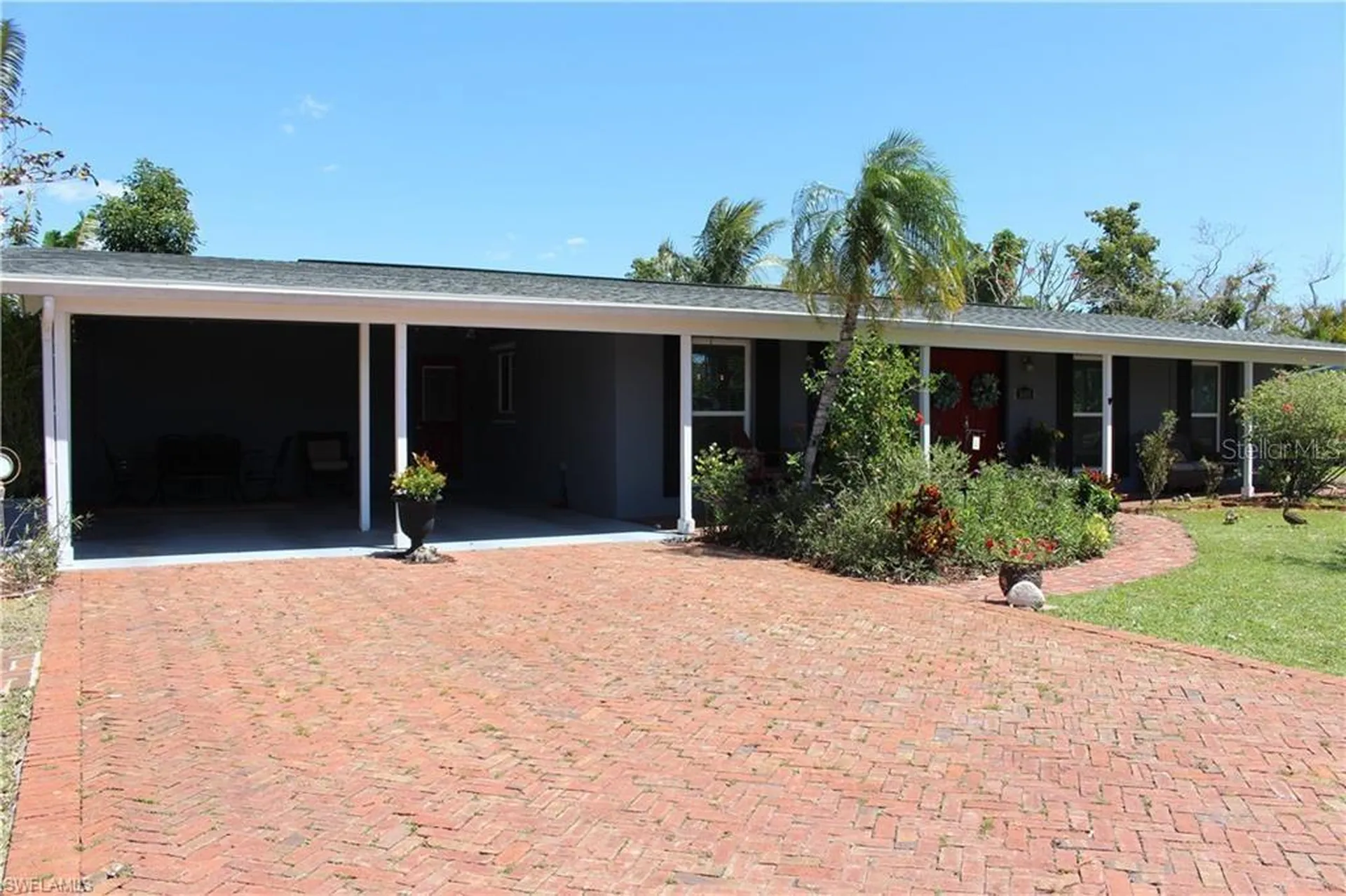 1605 Oakley Avenue Fort Myers FL 33901