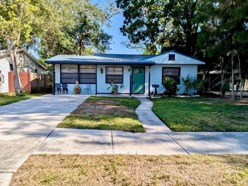 2825 16th Avenue N St Petersburg FL 33713