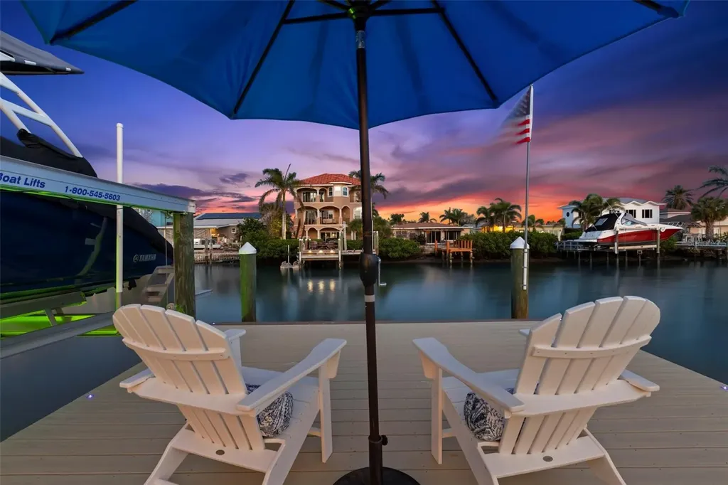 139 Wall Street Redington Shores FL 33708
