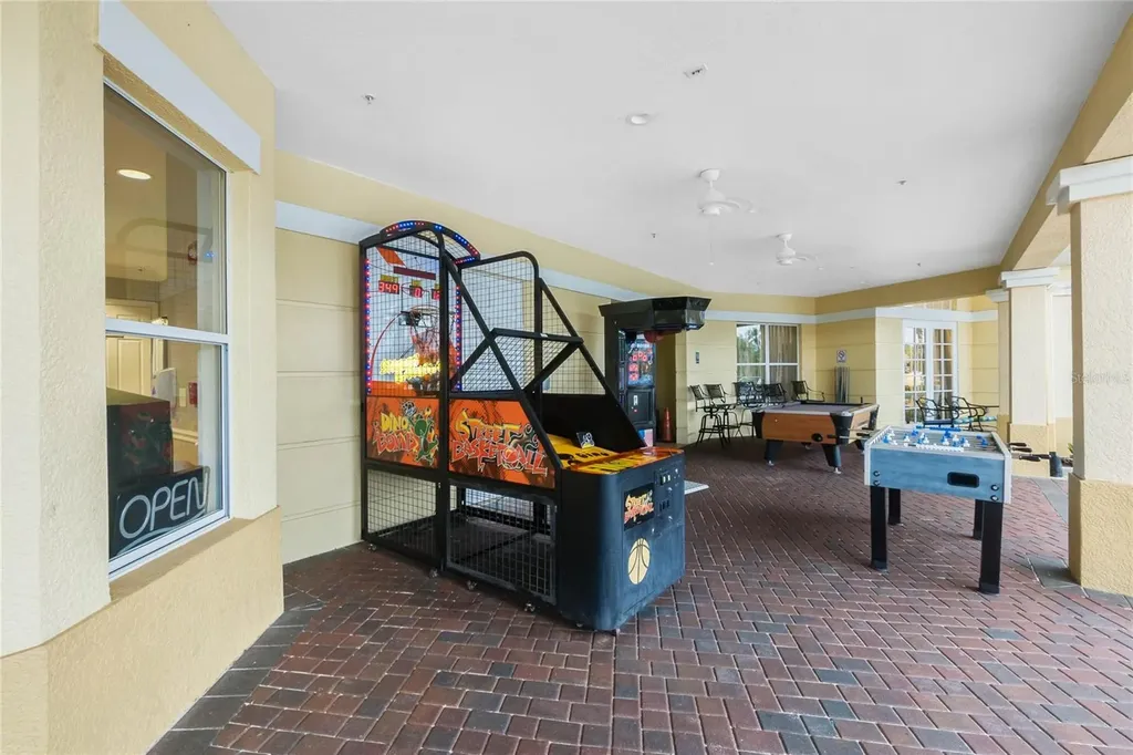 4862 Cayview Avenue Orlando FL 32819