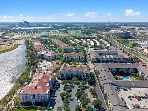 4862 Cayview Avenue Orlando FL 32819