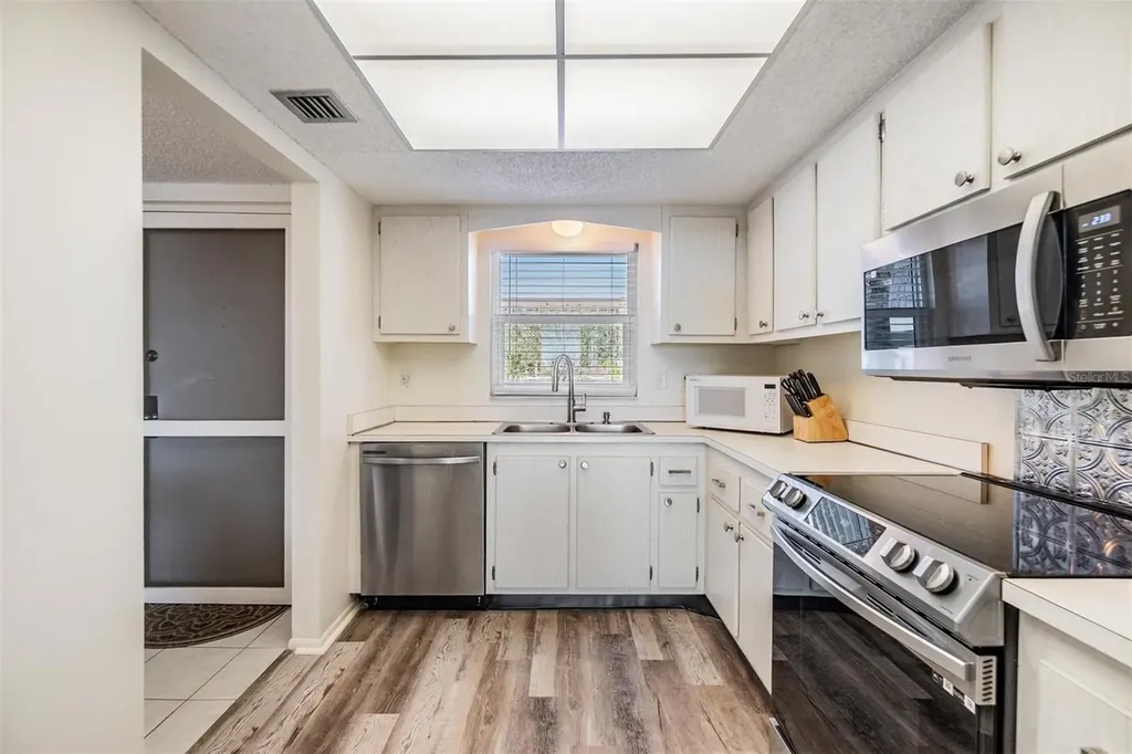 9 Forbes Place Dunedin FL 34698