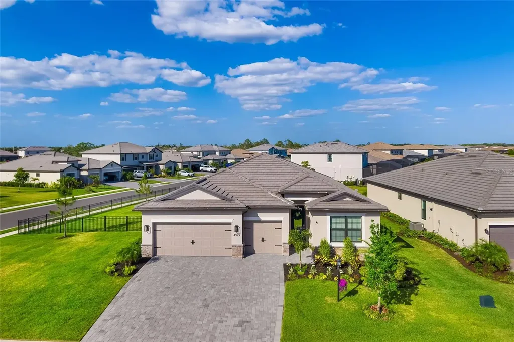 4929 Seafoam Trail Bradenton FL 34211