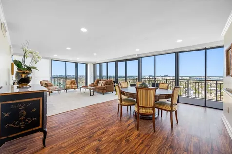 7600 Bayshore Drive Treasure Island FL 33706