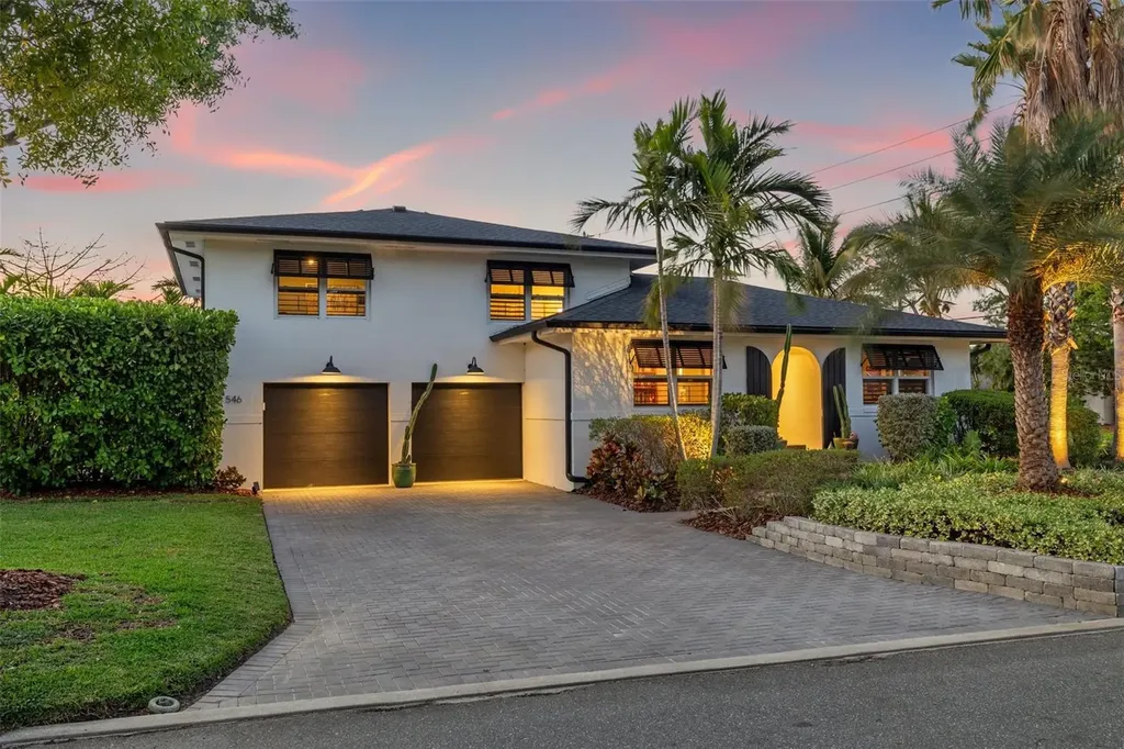 546 Rafael Boulevard NE St Petersburg FL 33704