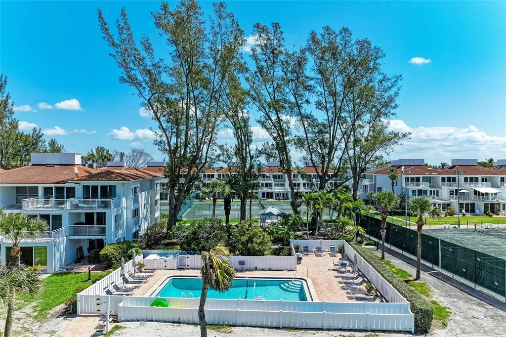 5055 Gulf Of Mexico Drive Longboat Key FL 34228