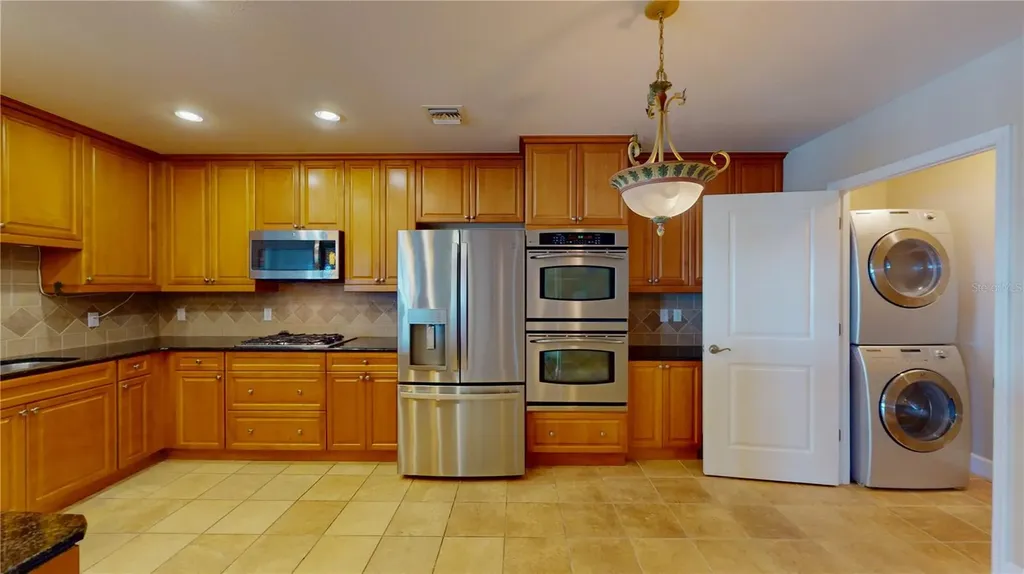2305 Edgewater Drive Orlando FL 32804