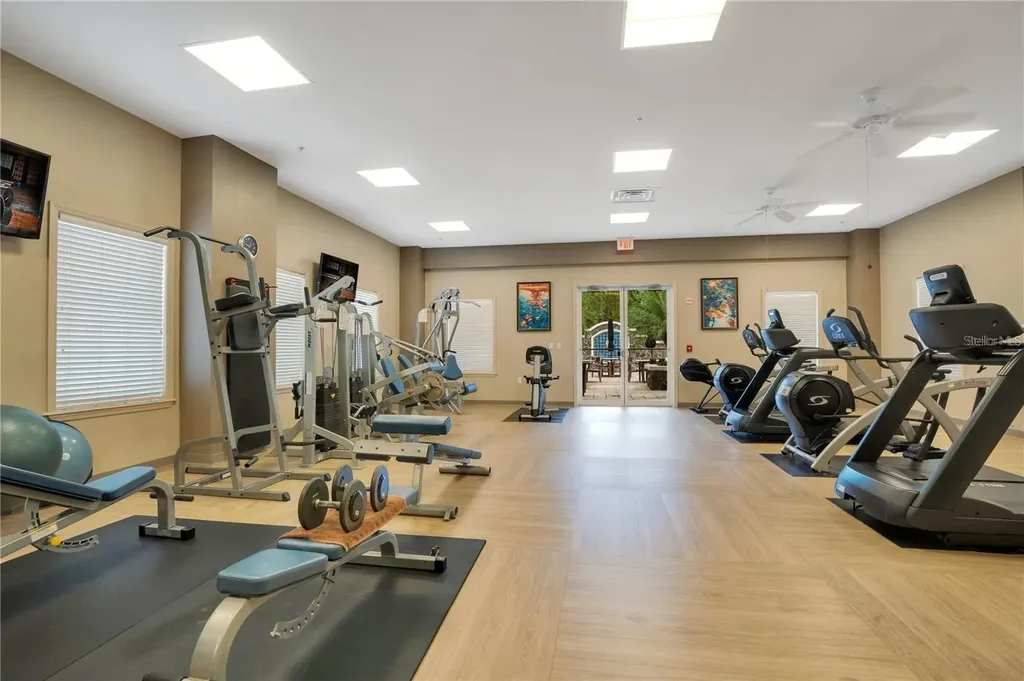 2305 Edgewater Drive Orlando FL 32804
