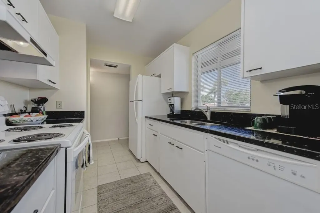 3690 Pinecrest Street Sarasota FL 34232