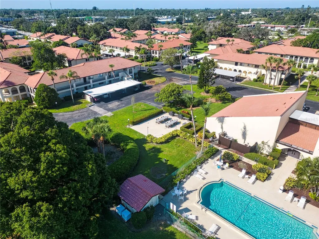 3690 Pinecrest Street Sarasota FL 34232
