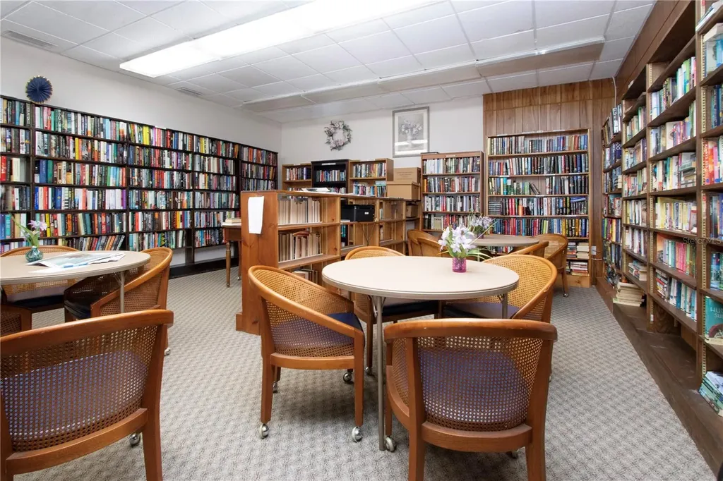 3690 Pinecrest Street Sarasota FL 34232