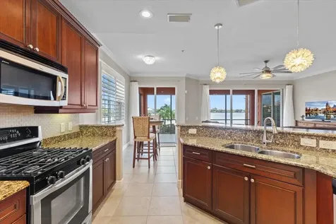 1143 Riverscape Street Bradenton FL 34208