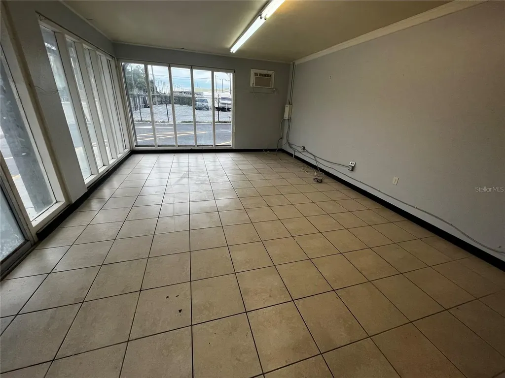 8610 N Suwanee Avenue Tampa FL 33604