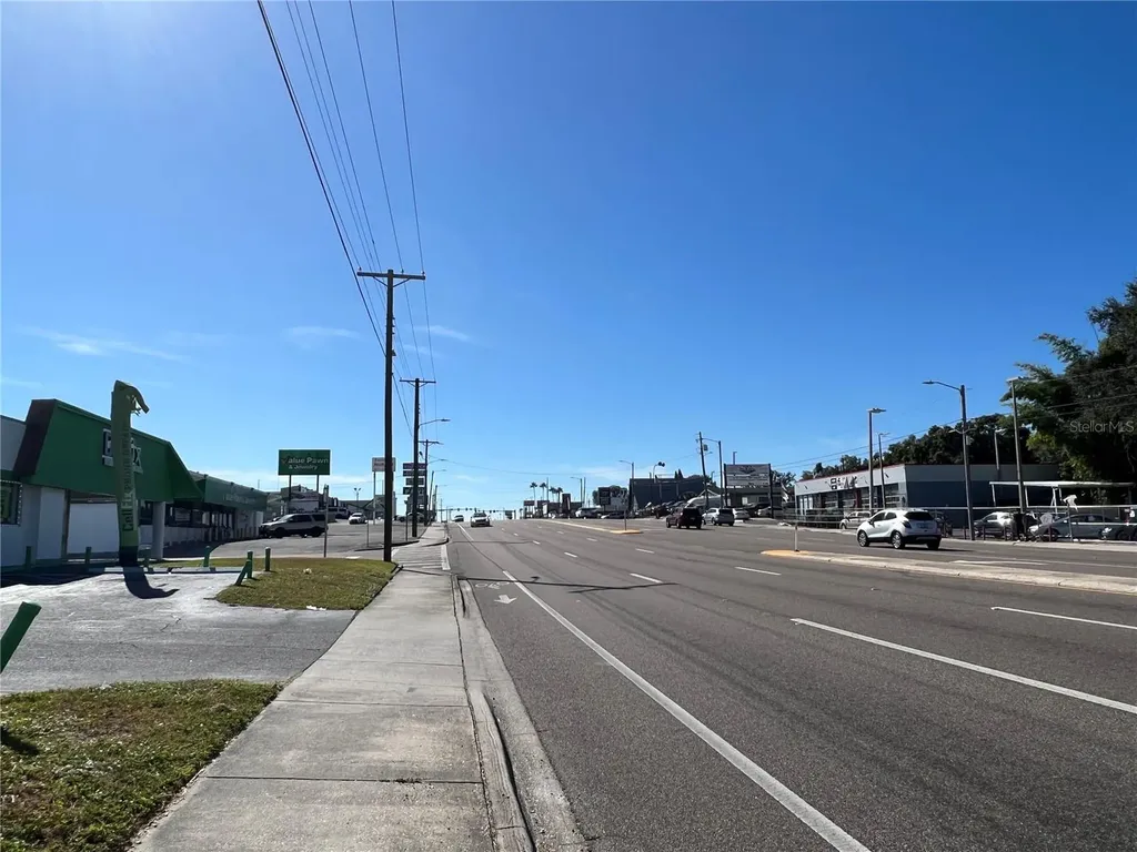 8610 N Suwanee Avenue Tampa FL 33604