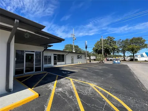 8610 N Suwanee Avenue Tampa FL 33604