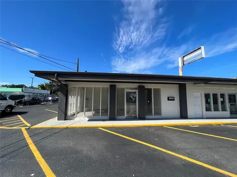 8610 N Suwanee Avenue Tampa FL 33604