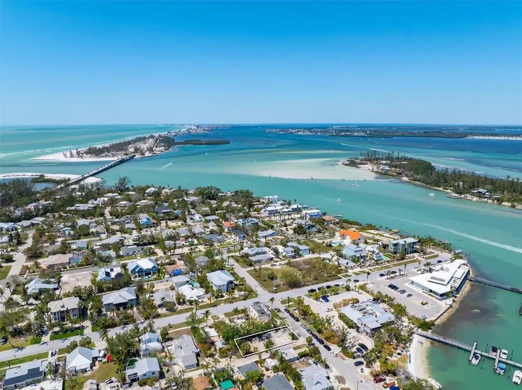 6981 Lois Avenue Longboat Key FL 34228