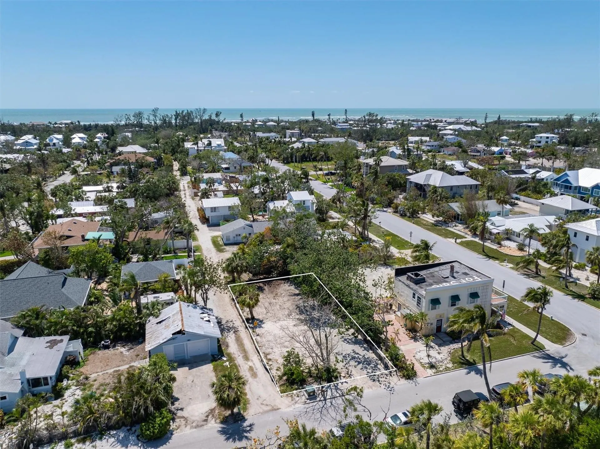6981 Lois Avenue Longboat Key FL 34228