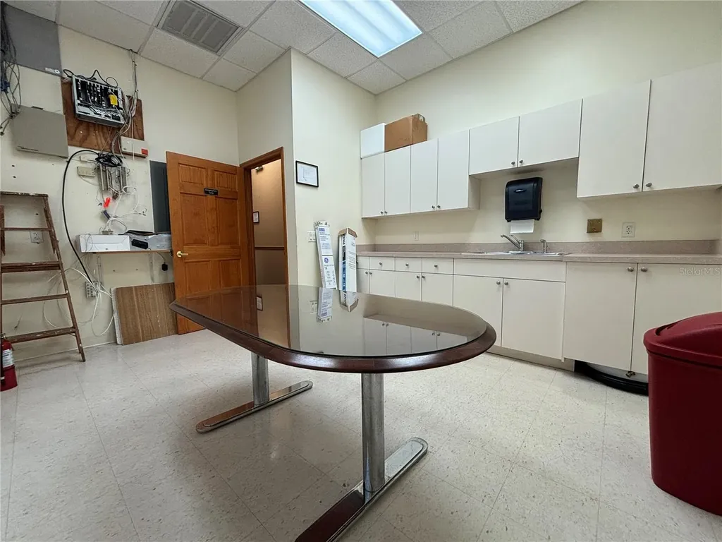 2855 Alt 19 Palm Harbor FL 34683