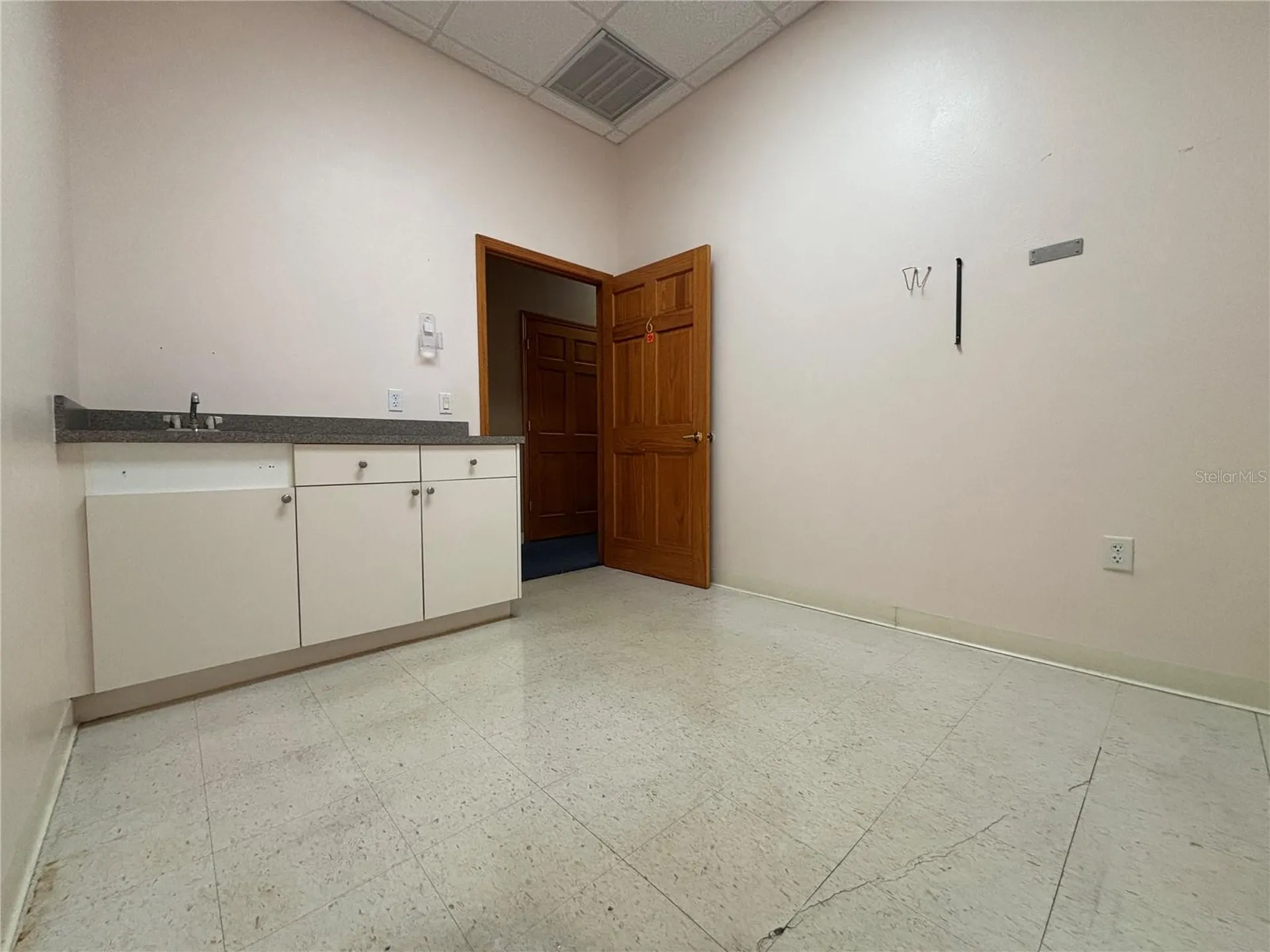 2855 Alt 19 Palm Harbor FL 34683