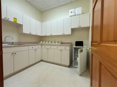 2855 Alt 19 Palm Harbor FL 34683