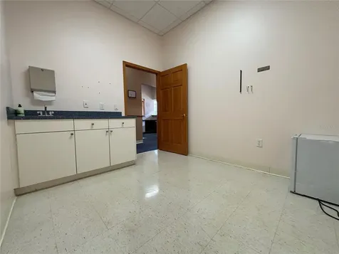 2855 Alt 19 Palm Harbor FL 34683
