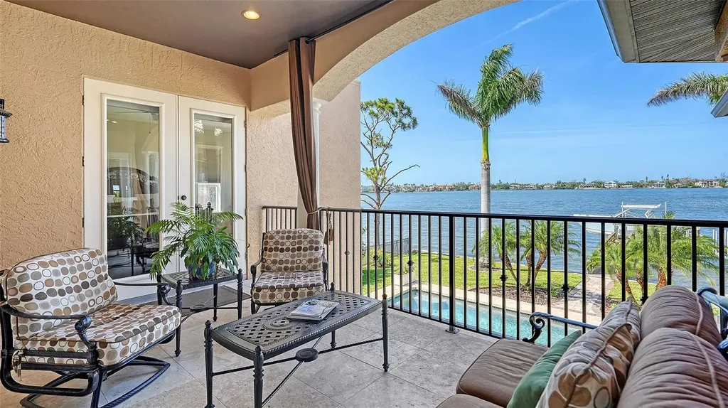 7342 Captain Kidd Avenue Sarasota FL 34231