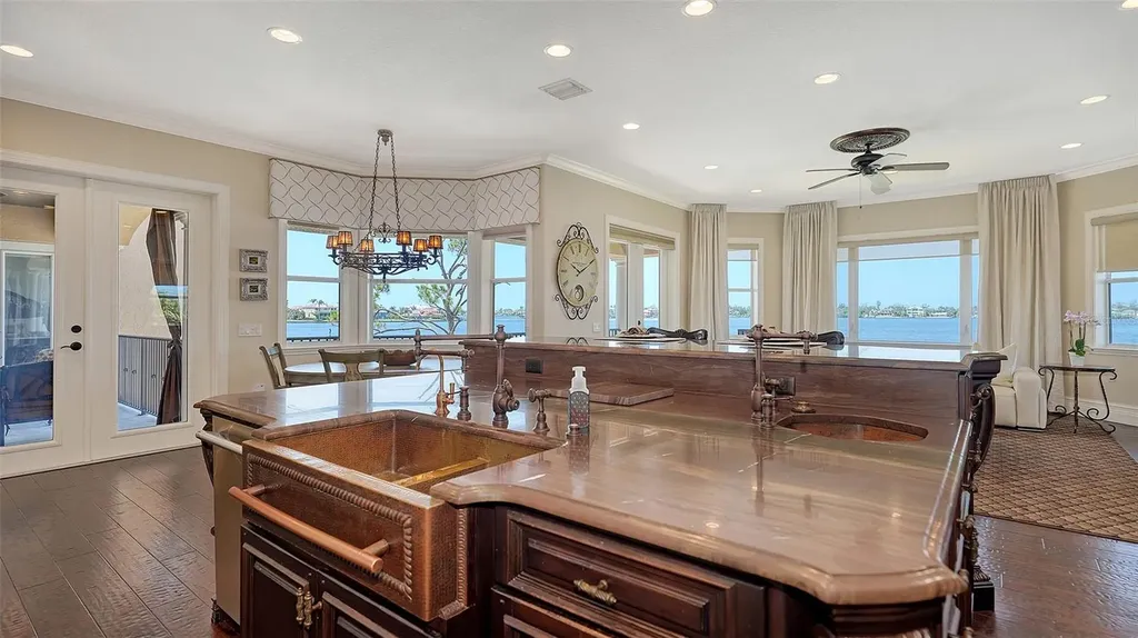 7342 Captain Kidd Avenue Sarasota FL 34231