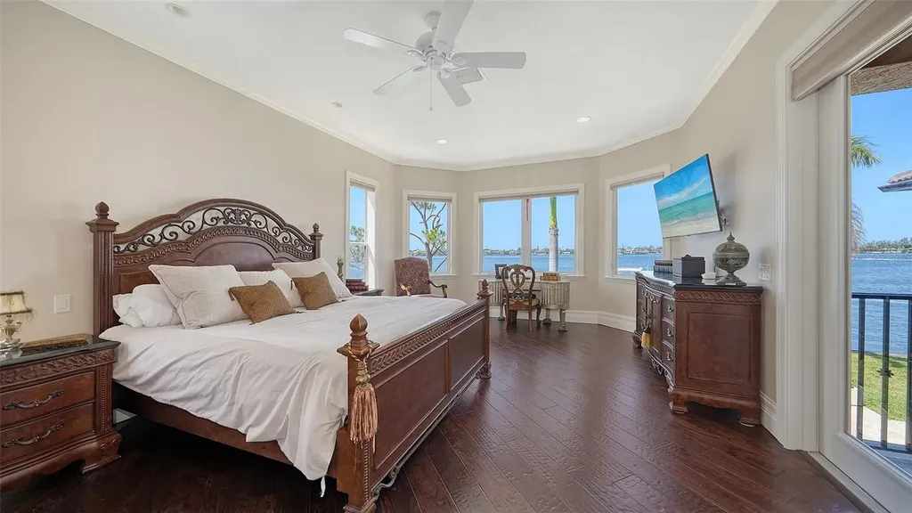 7342 Captain Kidd Avenue Sarasota FL 34231