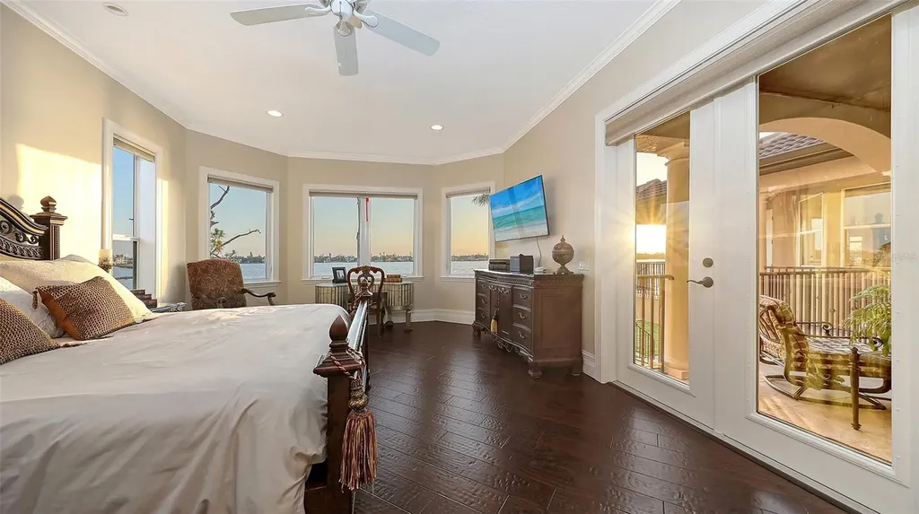 7342 Captain Kidd Avenue Sarasota FL 34231