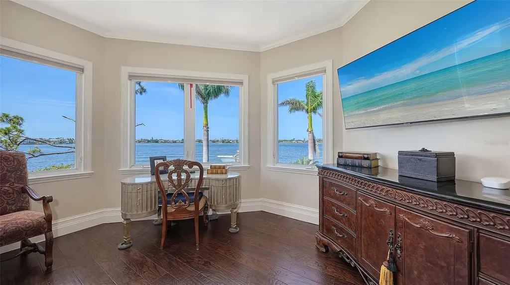 7342 Captain Kidd Avenue Sarasota FL 34231