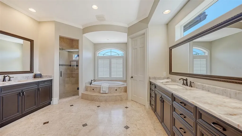 7342 Captain Kidd Avenue Sarasota FL 34231