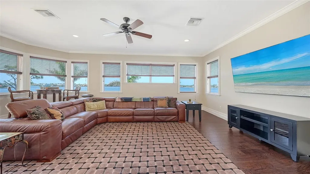 7342 Captain Kidd Avenue Sarasota FL 34231