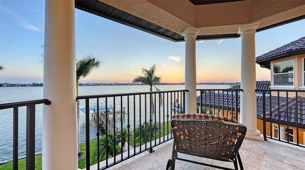 7342 Captain Kidd Avenue Sarasota FL 34231