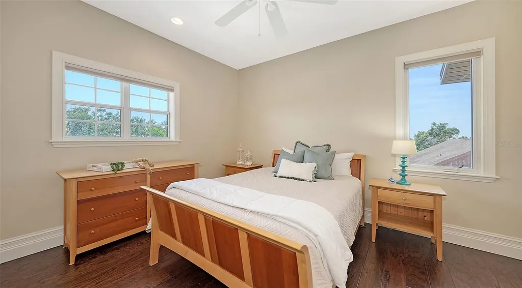 7342 Captain Kidd Avenue Sarasota FL 34231