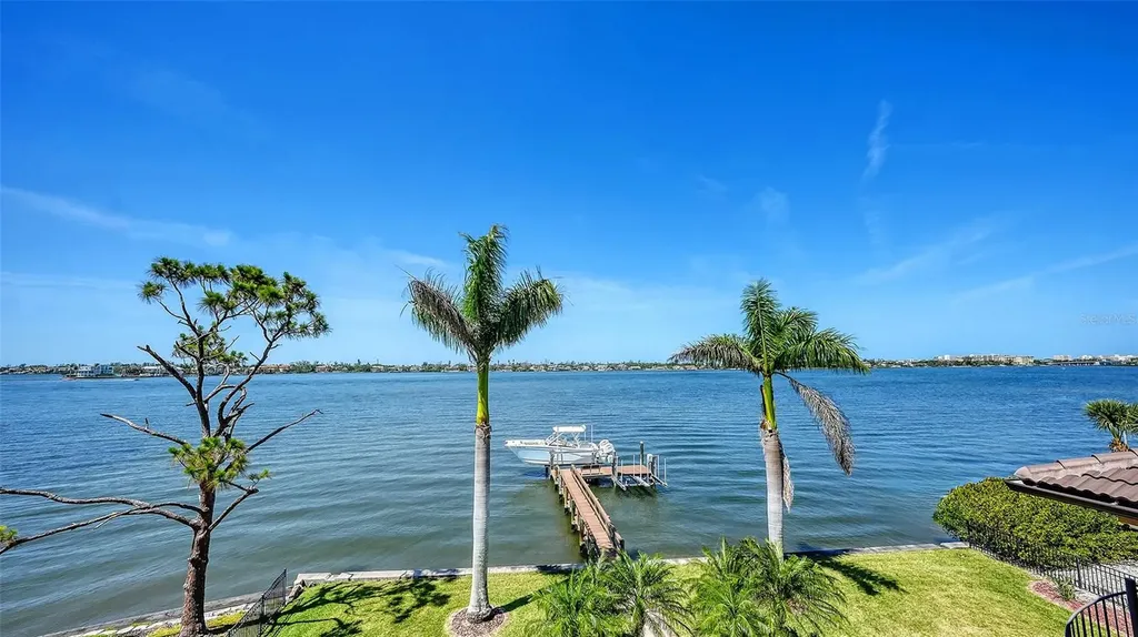 7342 Captain Kidd Avenue Sarasota FL 34231