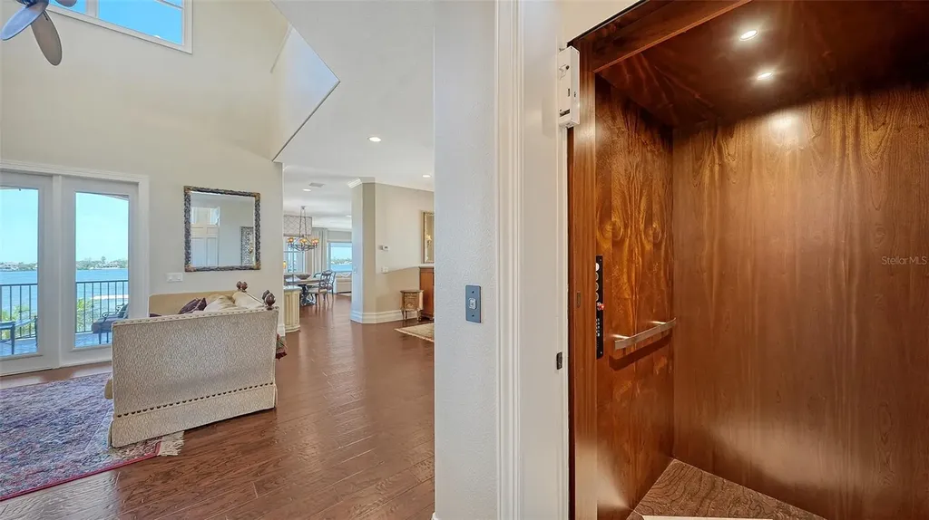 7342 Captain Kidd Avenue Sarasota FL 34231