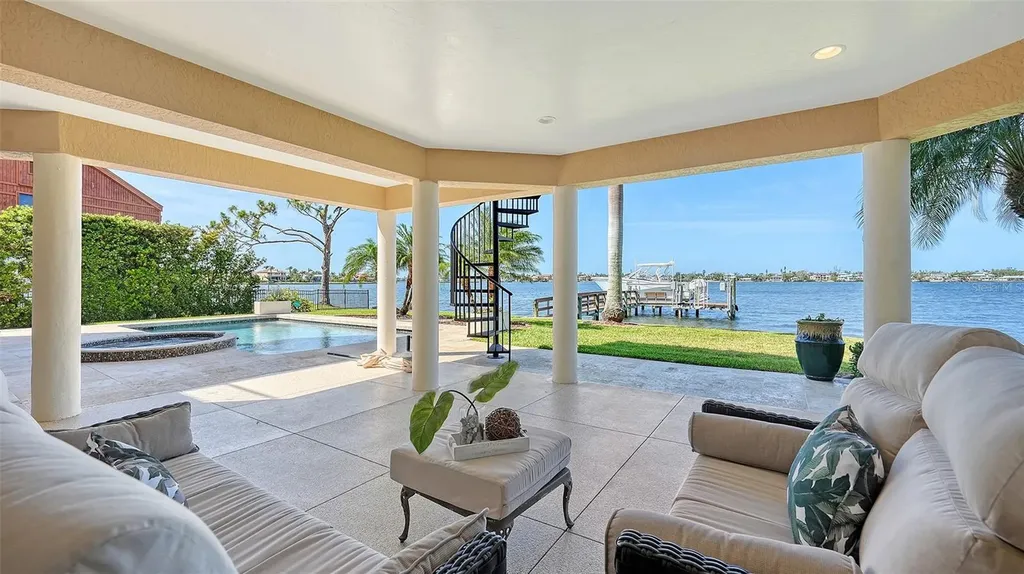7342 Captain Kidd Avenue Sarasota FL 34231