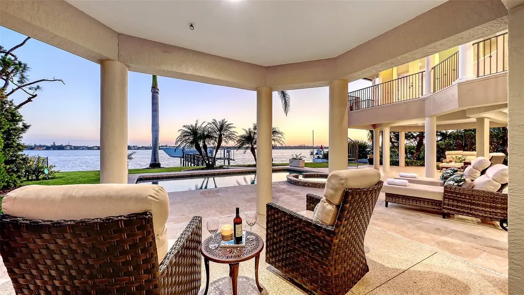 7342 Captain Kidd Avenue Sarasota FL 34231